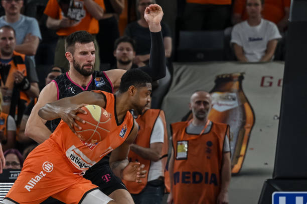 队决胜的关 队决胜的关