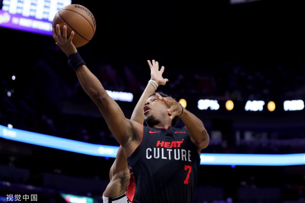 更偏向他们 更偏向他们