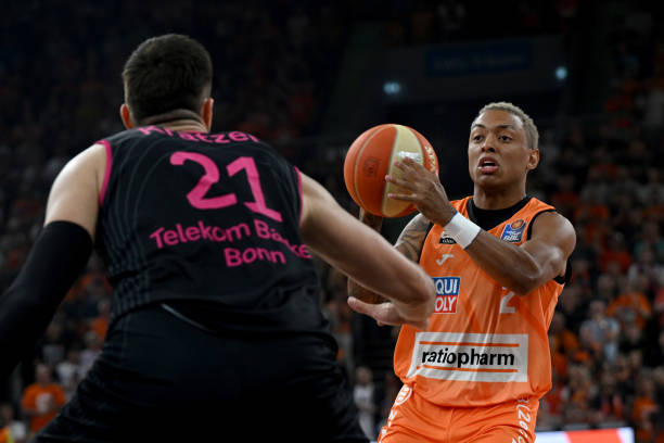 笑得这么灿 笑得这么灿