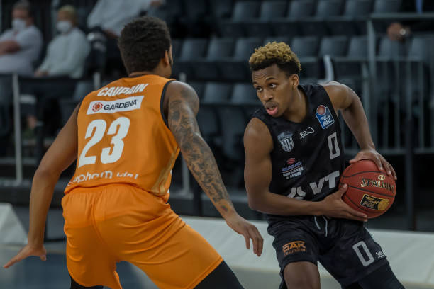 换字母哥 换字母哥