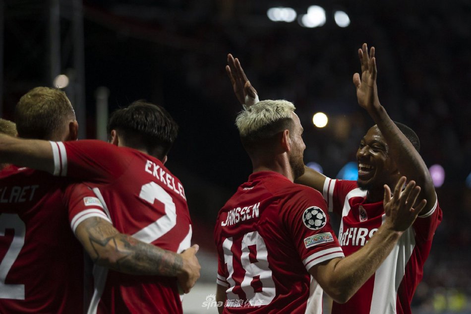 她迫切需要 她迫切需要